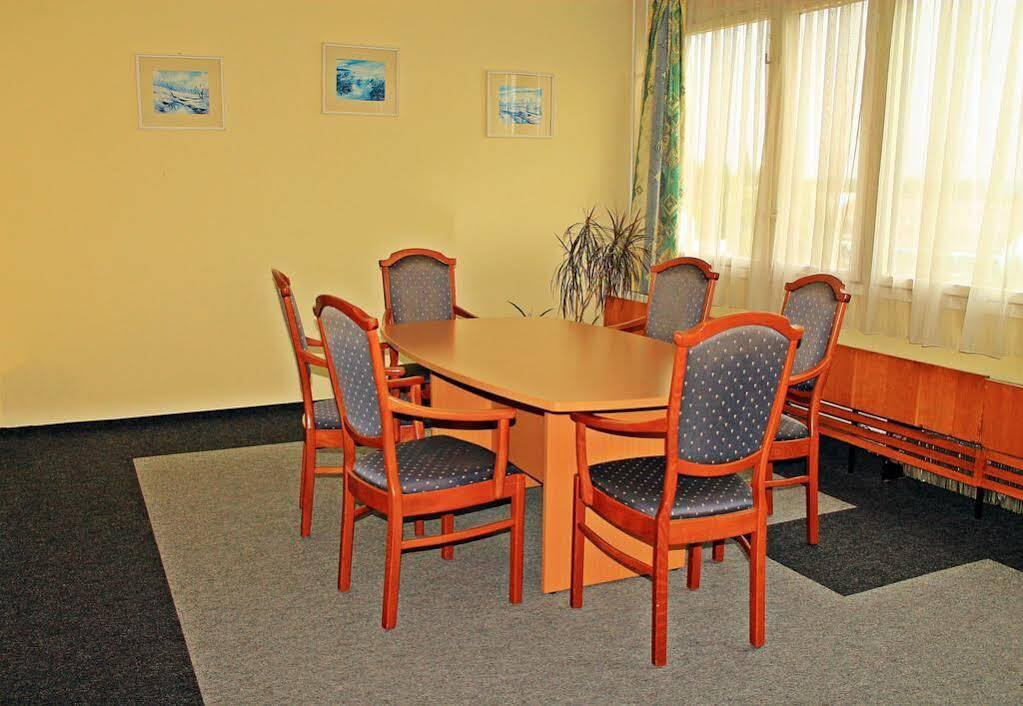 Hotel Szieszta Sopron Dış mekan fotoğraf
